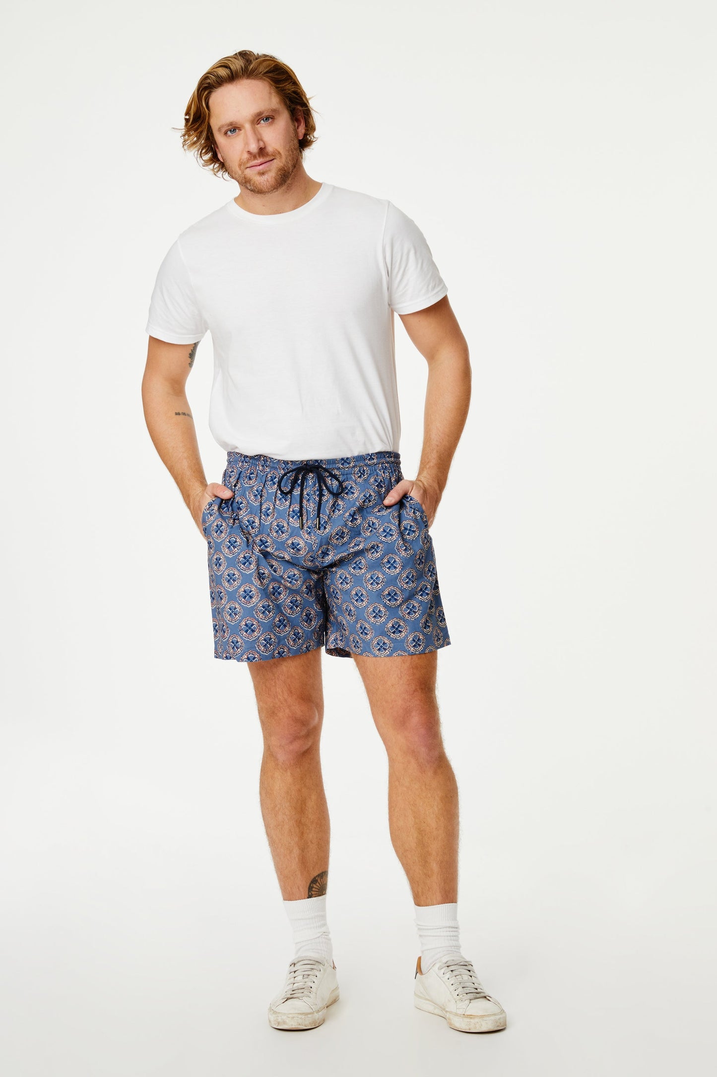Roller Rabbit Blue Primrose Unisex Hayden Shorts