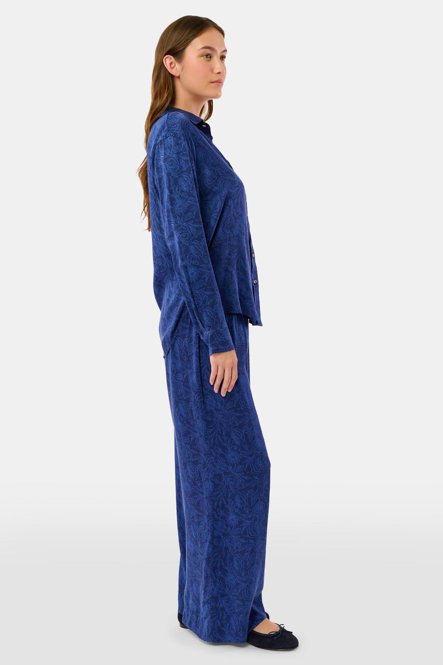 Roller Rabbit Navy Morris Floral Paige Pant