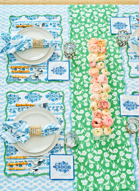 Roller Rabbit Big Cata Scalloped Tablecloth